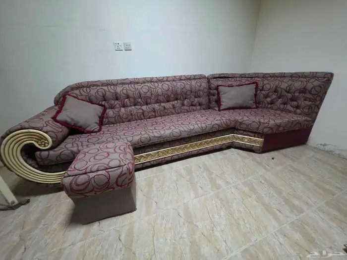 كنب وطقم طاولات 1
