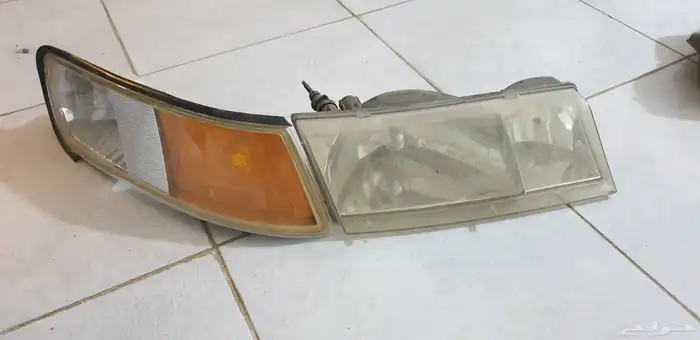 شمعات اماميه فورد جراند مرجيز 2000 1