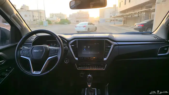 ايسوزو دي ماكس LS فل 2022 7
