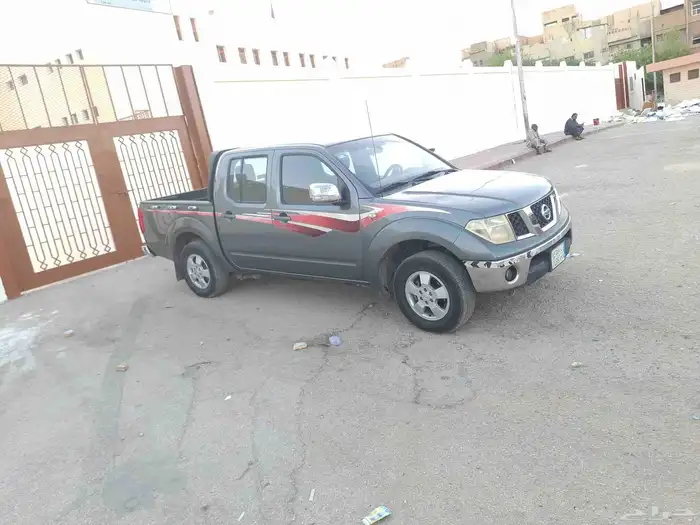 نيسان نافارا 2011 8