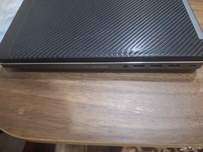 Dell precision 7520 لاب توب 4