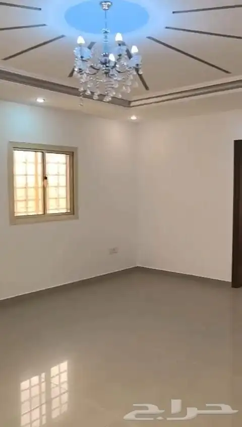 شقة للبيع مساحة ممتازة جدا بحي المروة 3