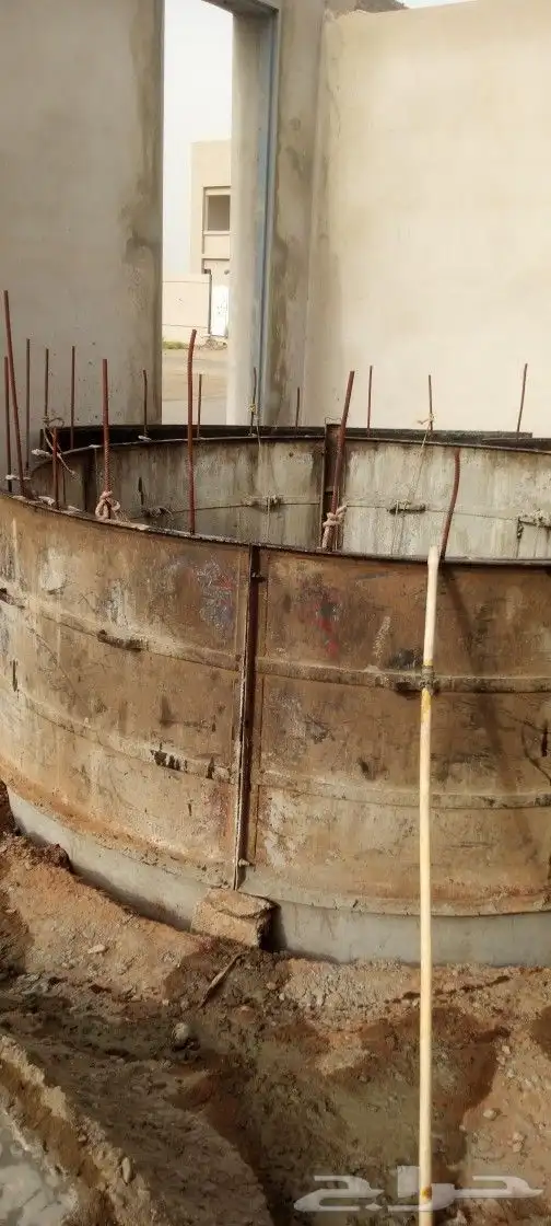 حفار خزان الميا  و بيار  شغل 2