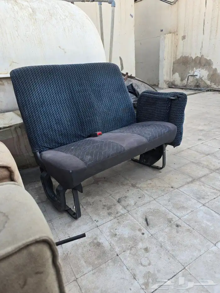 مقعدين نيسان على السوم 0