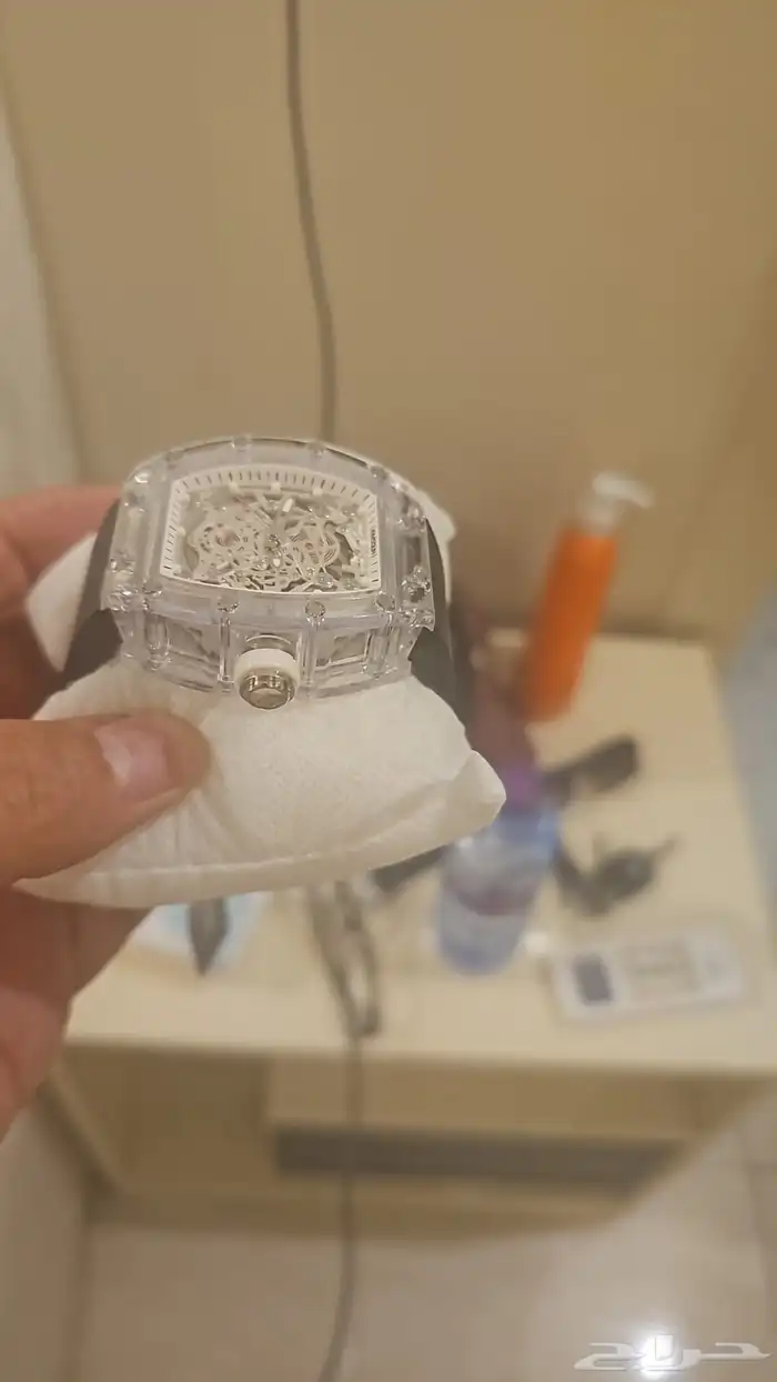 ساعتين حلوة من براند كميسدون جديدة 1