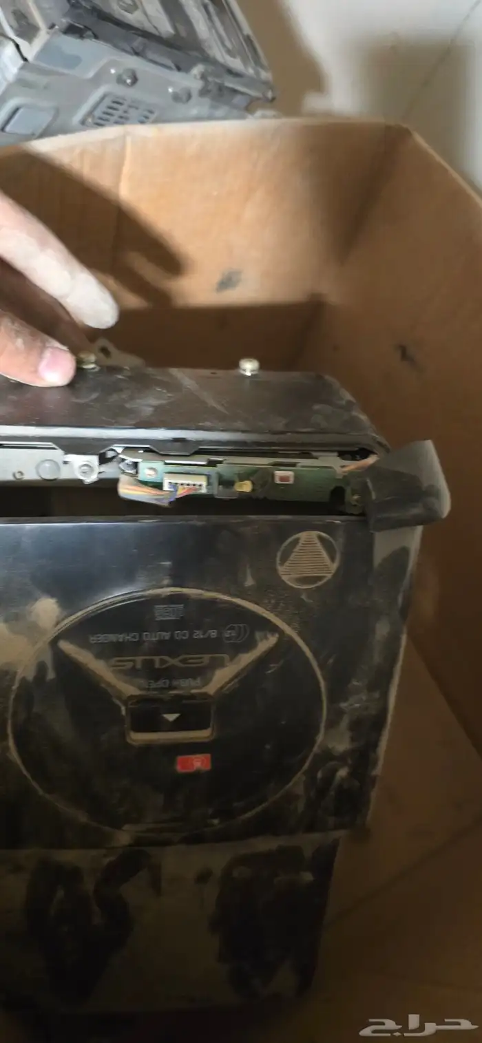 ليتات خلفيه لكزس sc300 or sc400 و بعض القطع الاخره 30