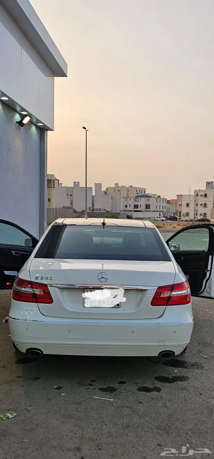 مرسيدس e350 موديل 2010 4