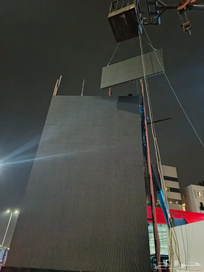 صيانة وتركيب شاشات العرض LED SCREEN 23