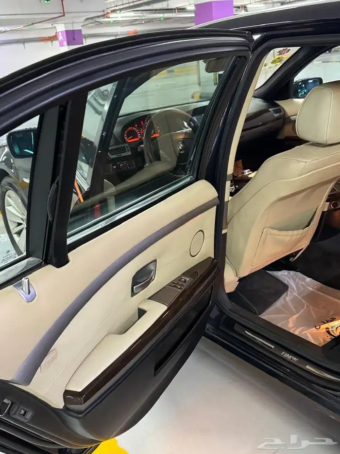 بي ام دبليو 730Li 8