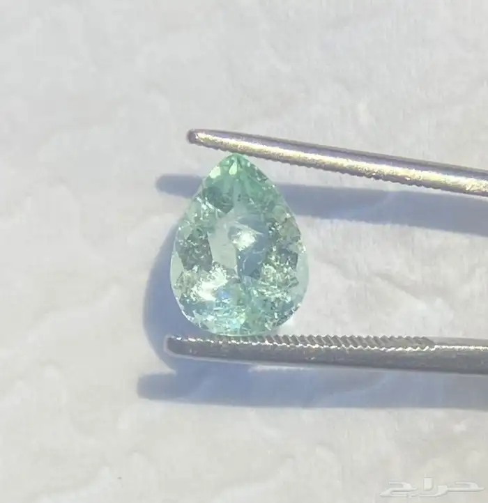 حجر زمرد طبيعي Light Emerald 3