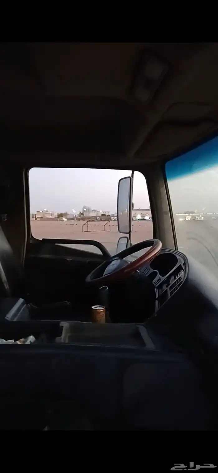 لوري متسوبيشي وايت 2007 4