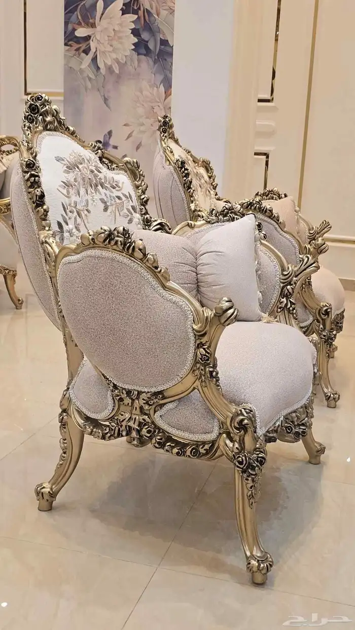 كنب كلاسيك رنووش عالي اوي 8