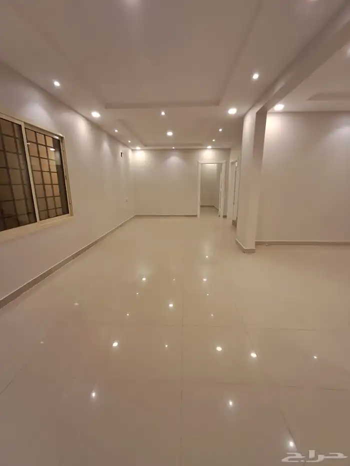 فيلا للايجار في الدرعية ظهرة العودة شرق 0