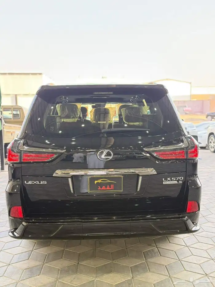 لكزس - 2019 - LX570 - معدل بلاك اديشن - فل كامل 8