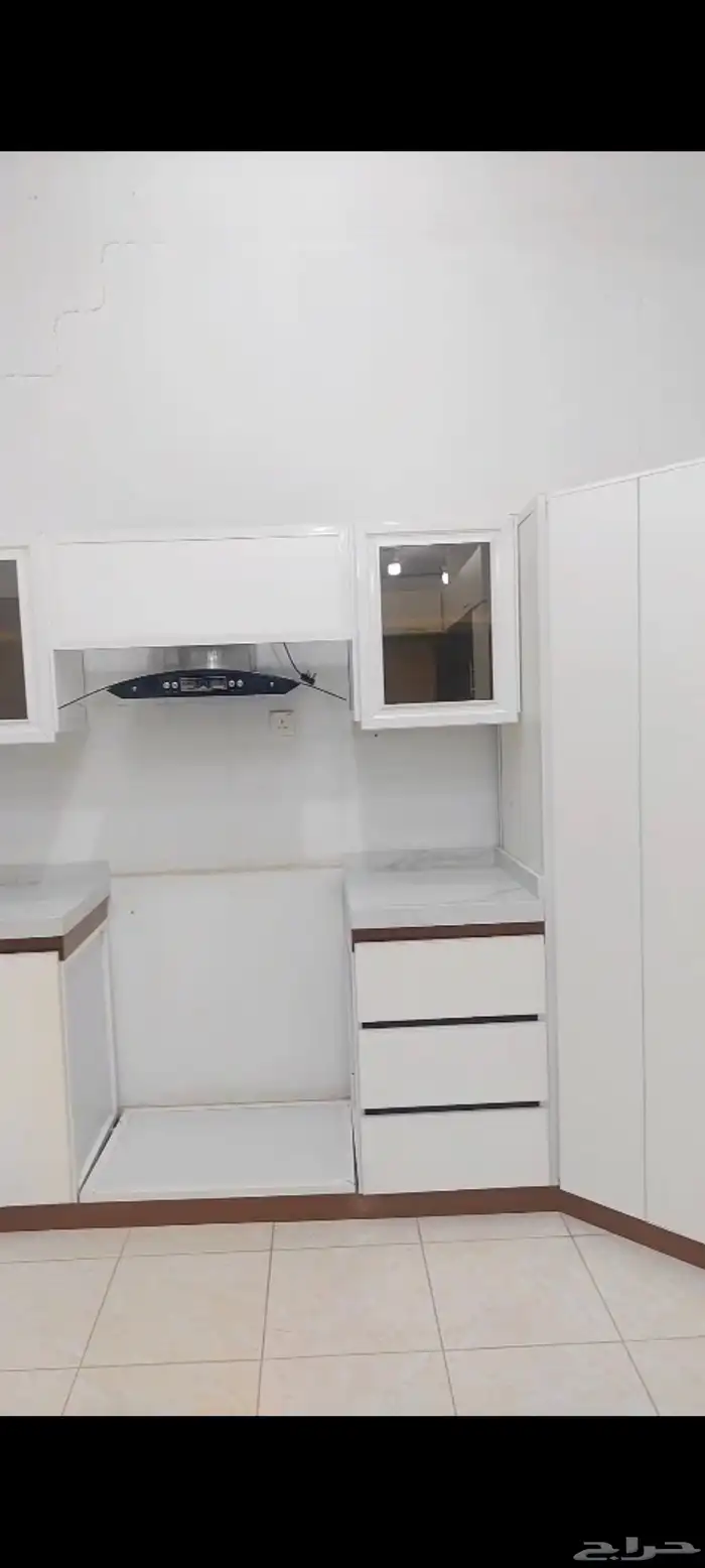مطابخ المنيوم جاھز عرض محل رف تحت فوق 4ملي فائبر باب دبل 3