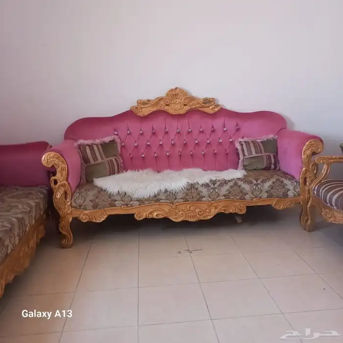 كنب نظيف جدا للبيع المستعجل 400 قابل للتفاوض 1