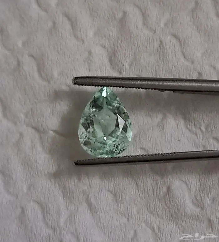 حجر زمرد طبيعي Light Emerald 0