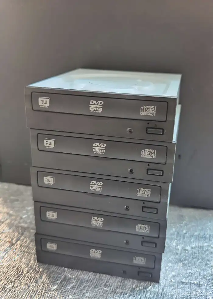 قارئ وكاتب DVD للكمبيوتر 0