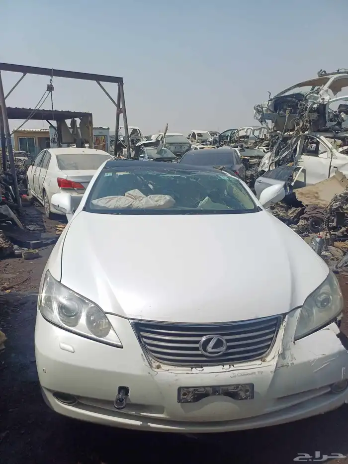 لكزس اي اس 350موديل تشليح قطع غيار فقط 0