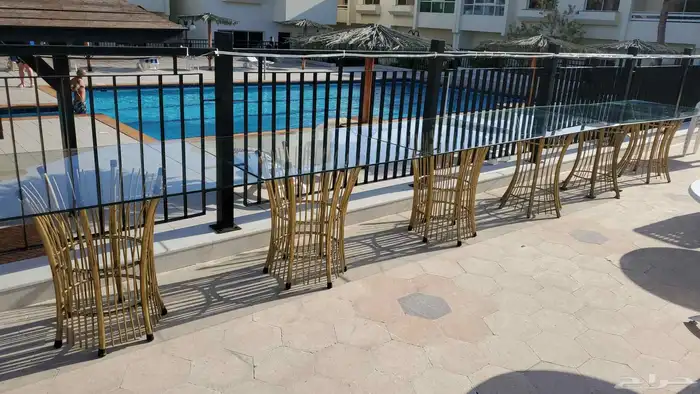 تاجير طاولات زجاج 1