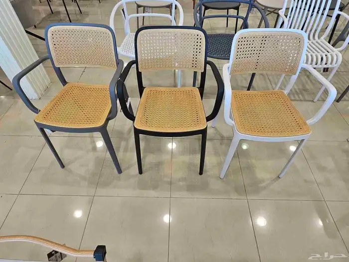 كراسي وطاولات خارجية 10