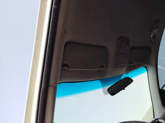 كيا ابتيم تشليح موديل 2012 6