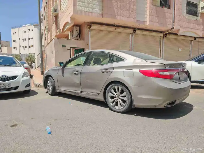 ازيرا هونداي موديل 2013 فل كامل على السوم 5