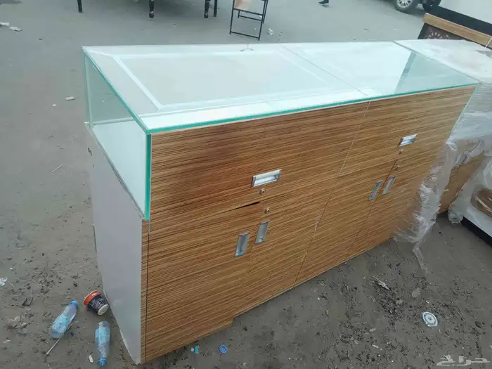 طاولات عرض قزاز 2