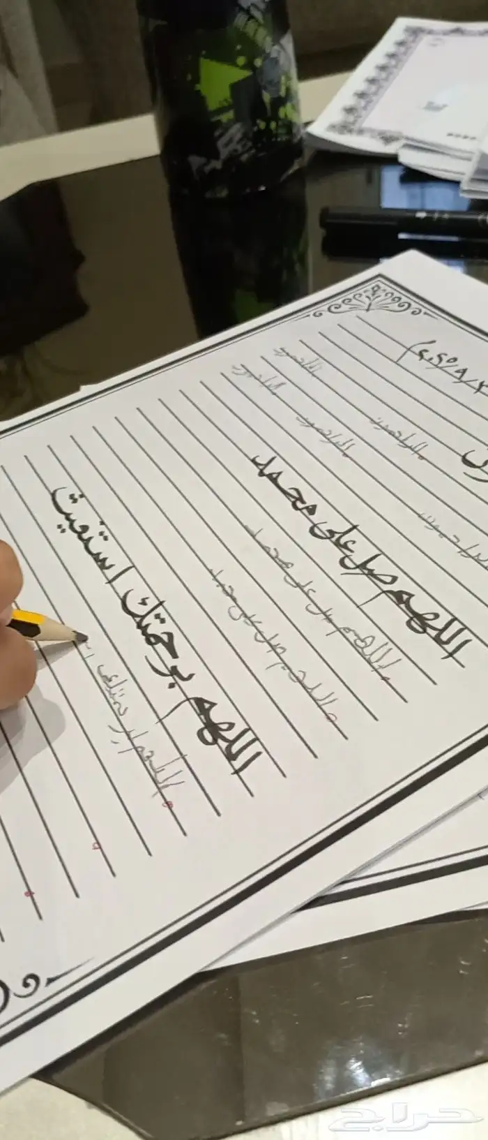 معلم ومدرب للخط العربي وتأسيس الصفوف الأولية 0