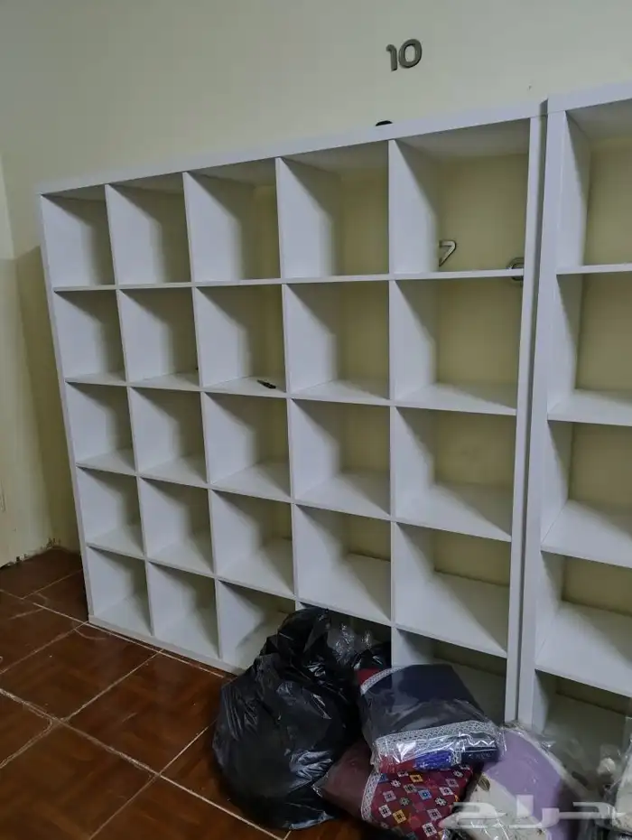 عدد 4 دولاب ايكيا شبه جديده 5x5 عدد الرفوف في الواحد 25 1