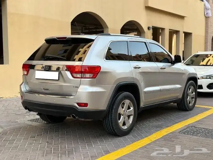 قطع غيار قراند شيروكي 2013 0