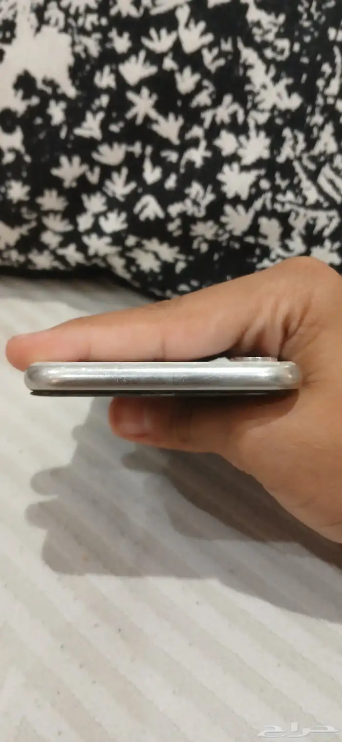 ايفون متخلف 5