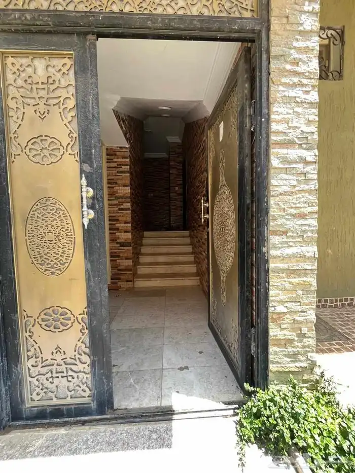 بيت دور 0