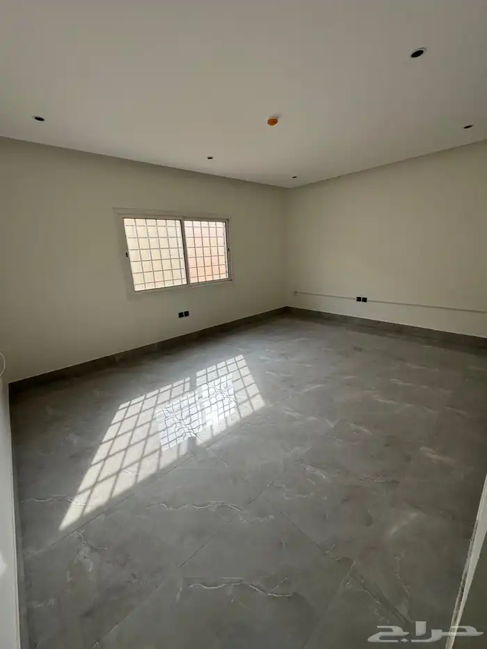 شقه للايجار في حي الملك فيصل بعمارة 9