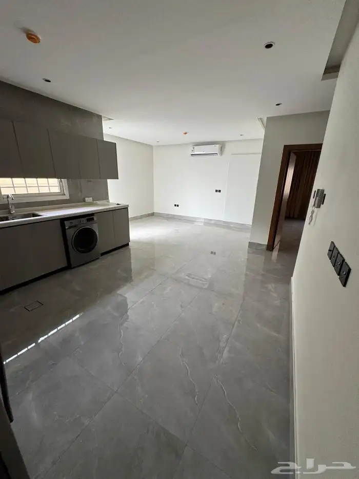 شقه للايجار في حي الملك فيصل بعمارة 4