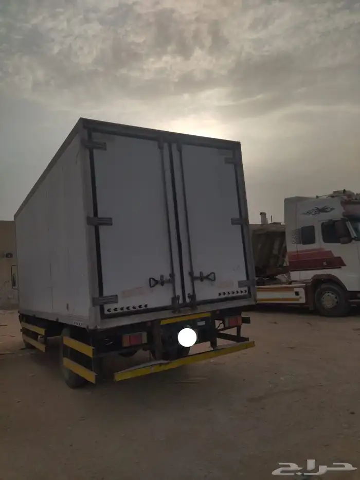 ايسوزو لورى 10طن موديل 2010 5