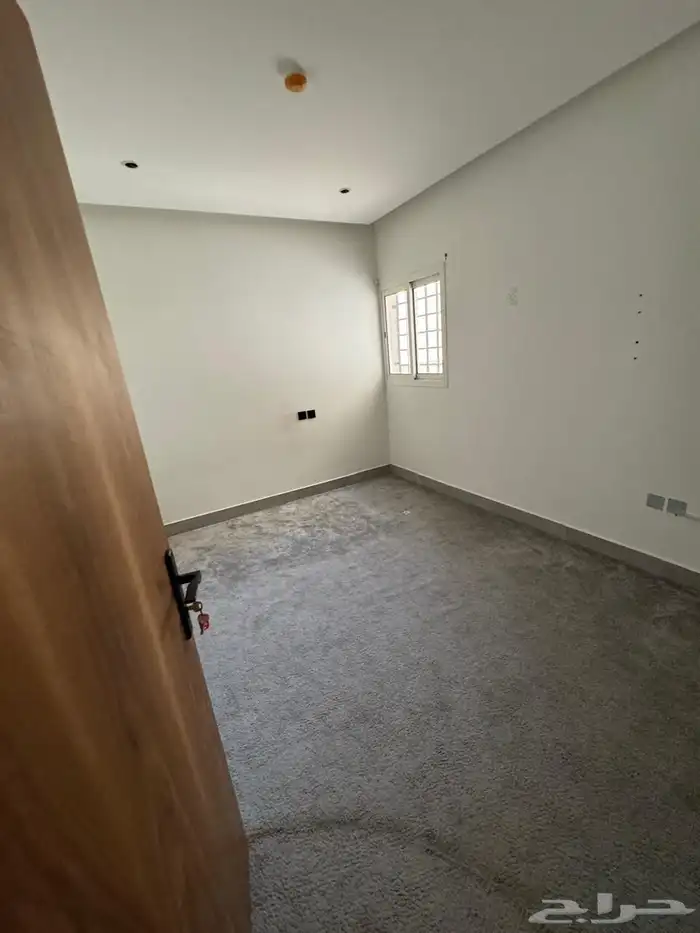 شقه للايجار في حي الملك فيصل بعمارة 6