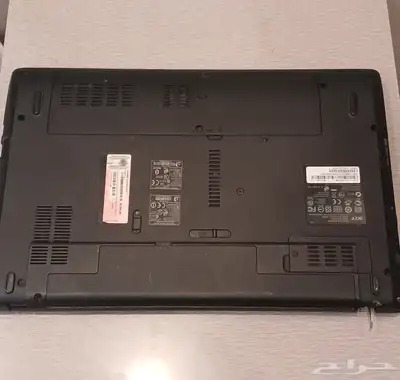 لابتوب acer للبيع التتش باد مايشتغل و الشاحن اصلي مع شنطه index