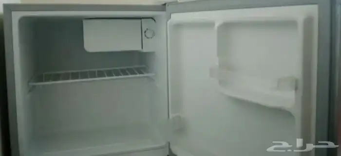 ثلاجة صغيرة نظيفة وشبه جديدة 2