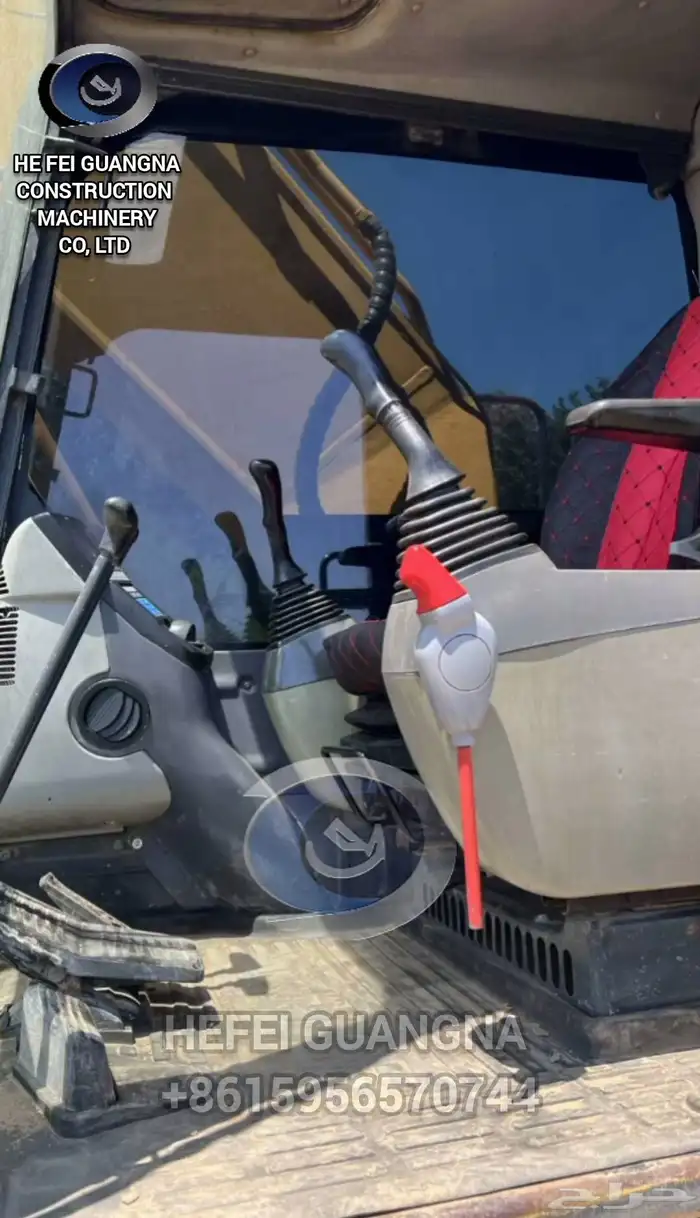 بوكلين komatsu 220 3