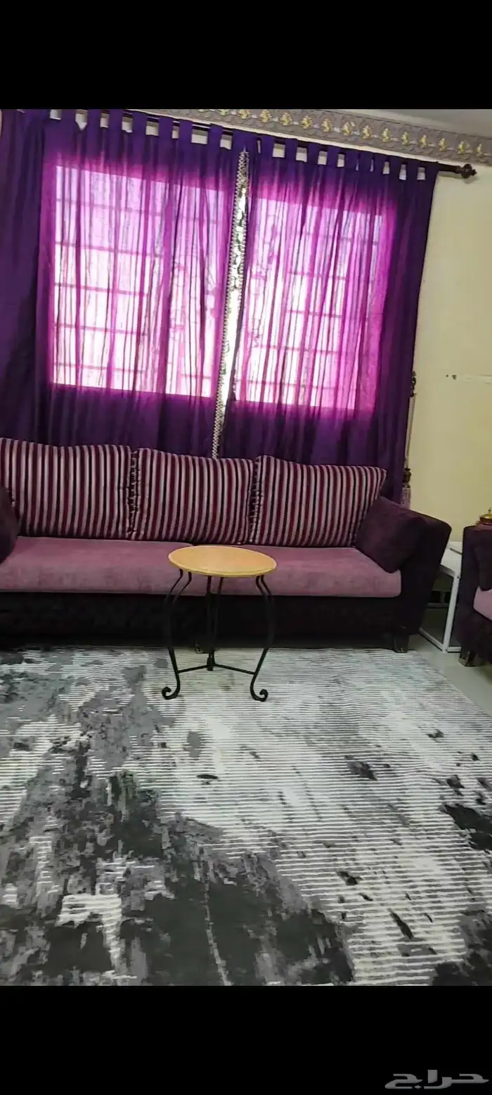 كنب بحالة ممتازة للبيع 4