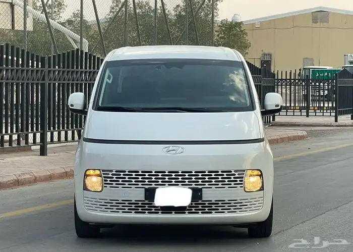 هيونداي ستاريا 2022 فل نظيف بحالة الوكالة 0