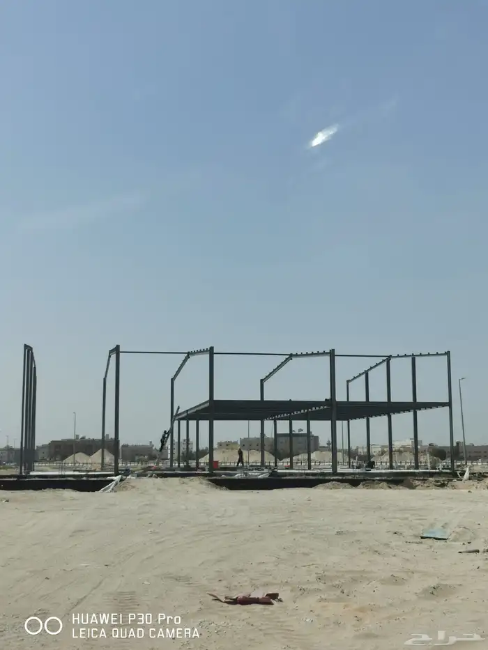حداد لحَام قاعدة خزان مظلة ساتر سندويش بنل مظلات 1