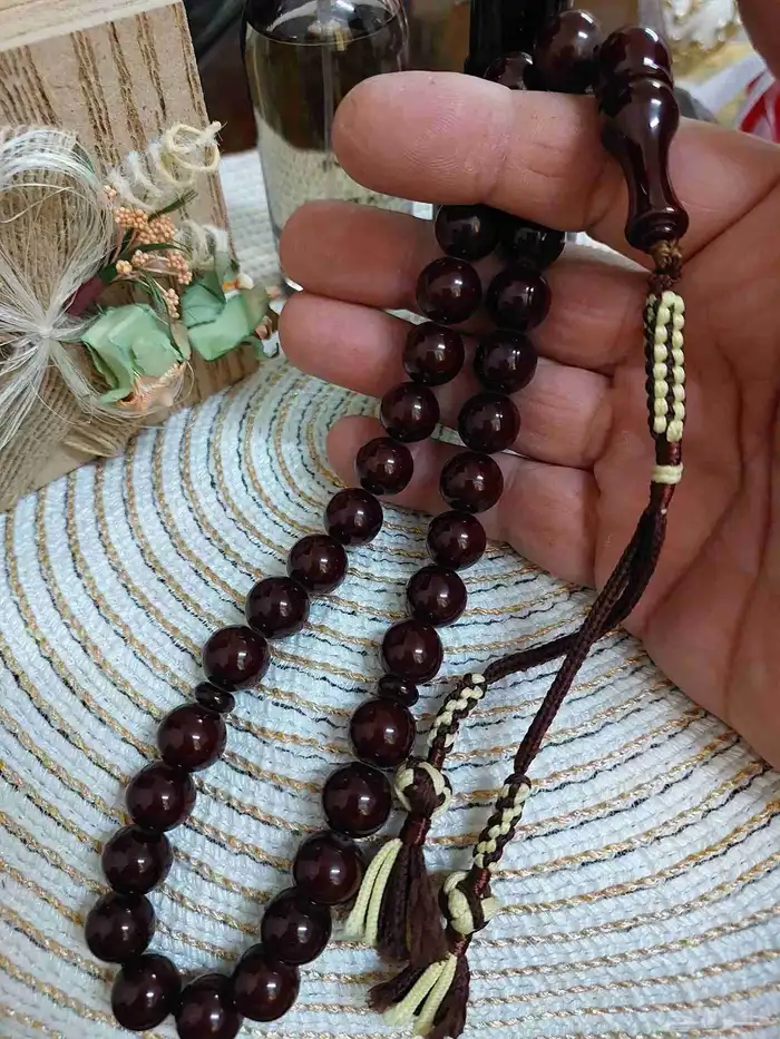 تخفيضات على سبح الفاتوران بمناسبة اليوم الوطني 37