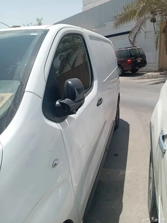 للبيع فان بضاعة ديزل اقتصادي جدا بحالة الوكالة قير اوتوماتيك 0