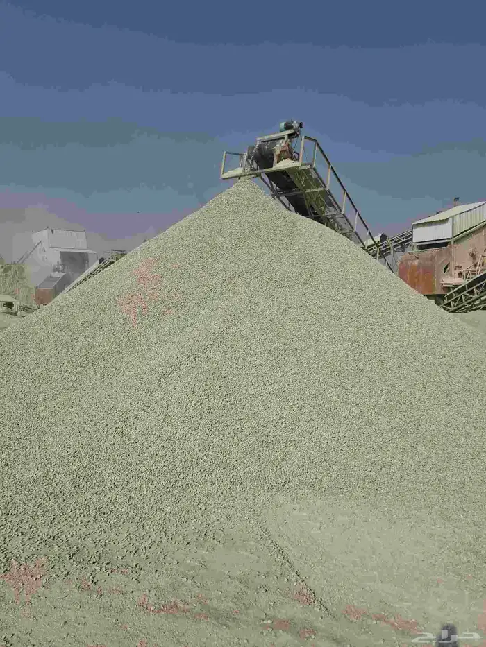 بحص ابيض ورمل ابيض واحمر وصبيز وبطحا واسفلت 2