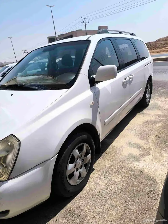 كيا كرنفال للبيع موديل 2008 1