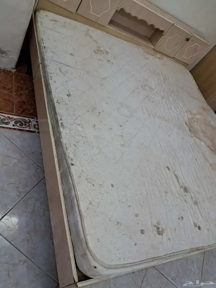 سرير نفرين بدون مقابل 1