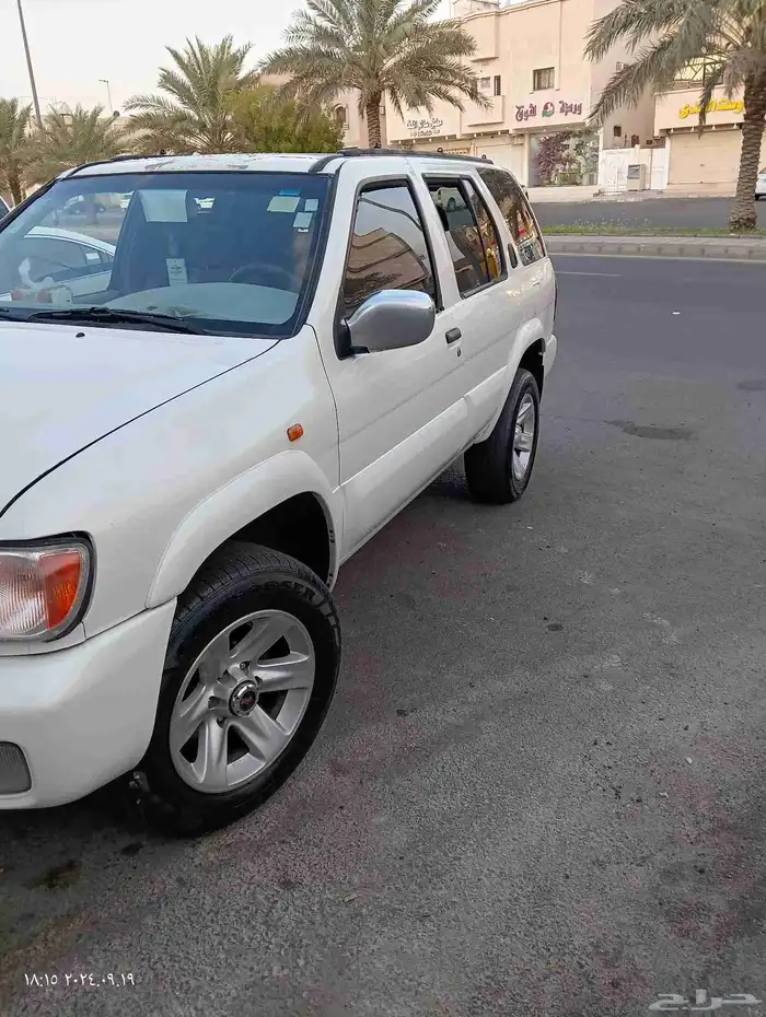 للبيع سيارة باث فايندر 2002 1