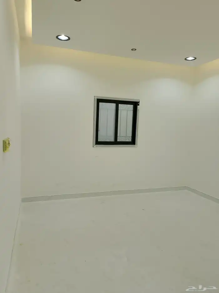 للبيع ملحق بالدمام حي احد جديده 6 غرف وصاله و3 سطح 680 الف 5